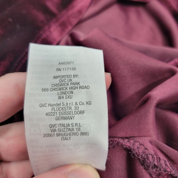Quacker Factory Women's Paillettes V-Neck Velvet Sequins Top in Purple Size M - Picture 8 of 11
